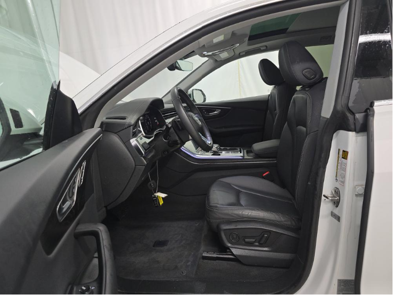 2023 Audi Q8 Premium 55 TFSI quattro Tiptronic