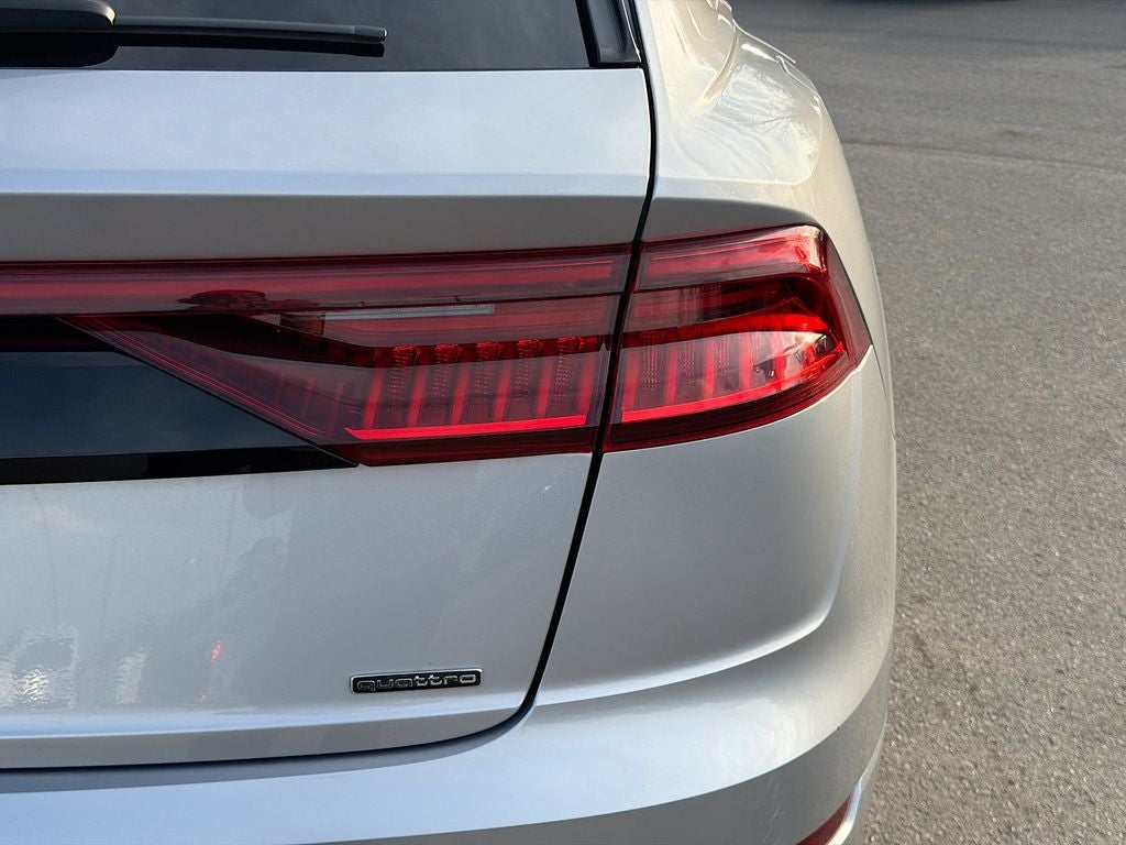 2022 Audi Q8 Premium 55 TFSI quattro Tiptronic