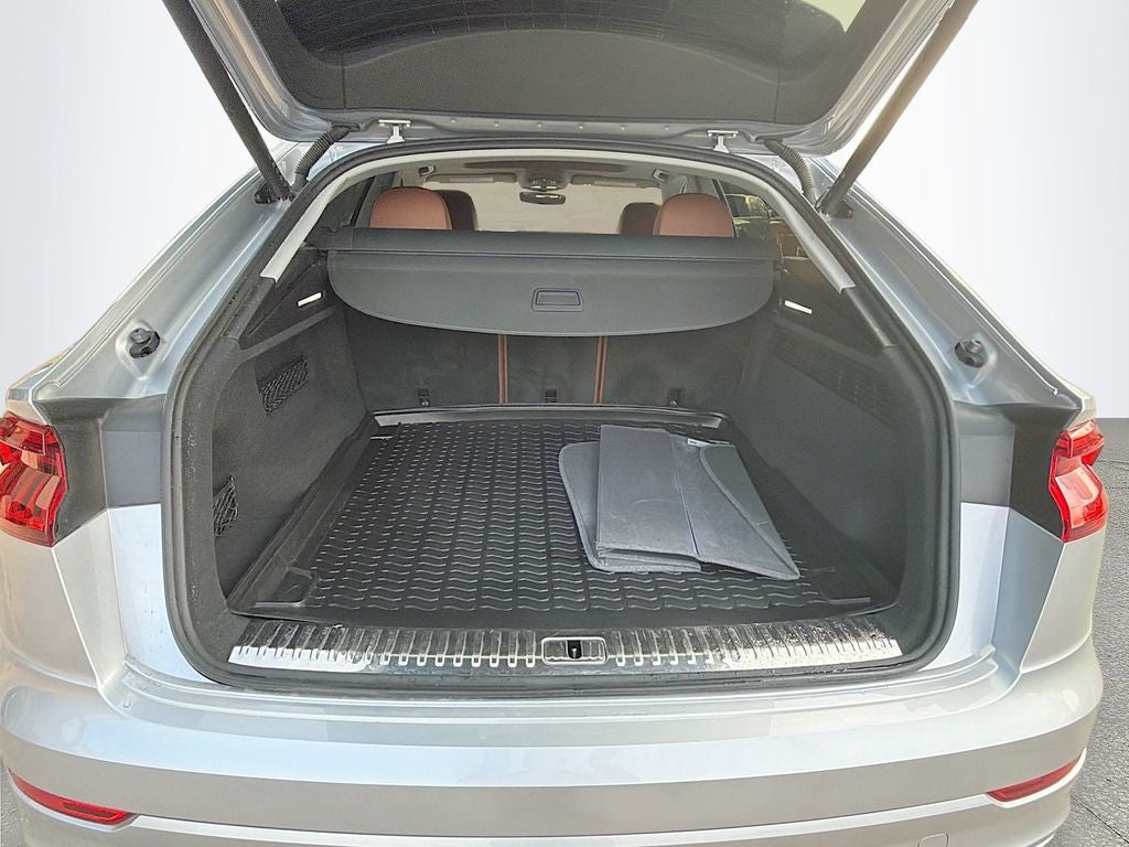 2022 Audi Q8 Premium 55 TFSI quattro Tiptronic