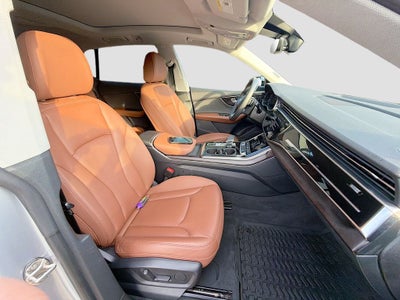 2022 Audi Q8 Premium 55 TFSI quattro Tiptronic