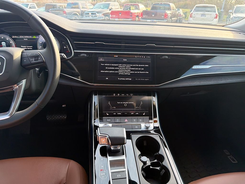 2022 Audi Q8 Premium 55 TFSI quattro Tiptronic