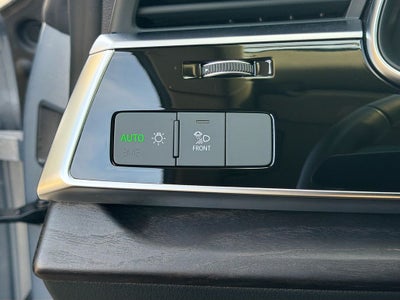 2022 Audi Q8 Premium 55 TFSI quattro Tiptronic