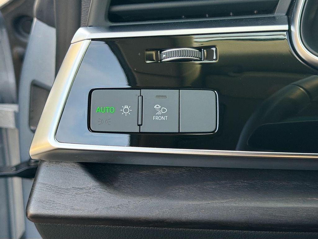 2022 Audi Q8 Premium 55 TFSI quattro Tiptronic