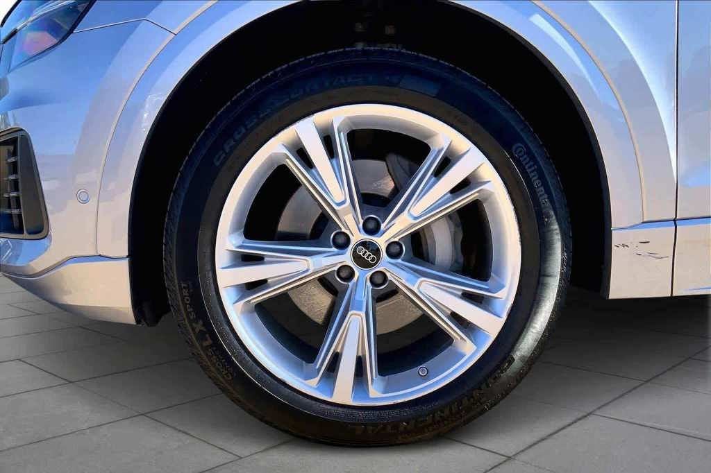 2022 Audi Q8 Premium 55 TFSI quattro Tiptronic