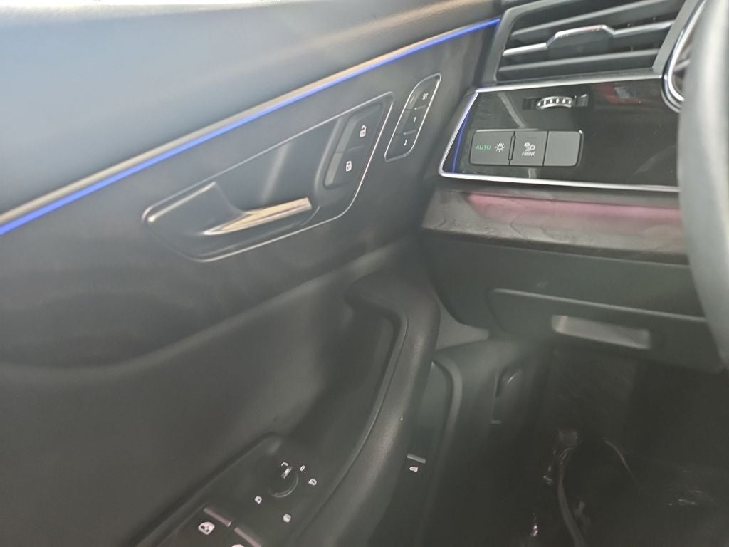 2021 Audi Q8 Premium Plus 55 TFSI quattro Tiptronic
