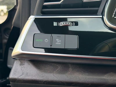 2021 Audi Q8 Premium Plus 55 TFSI quattro Tiptronic