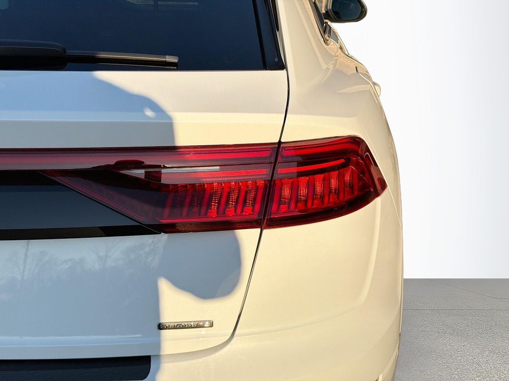 2022 Audi Q8 Premium Plus 55 TFSI quattro Tiptronic