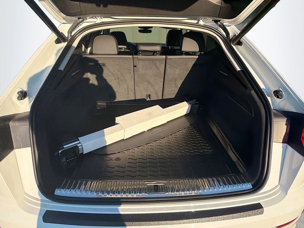 2022 Audi Q8 Premium Plus 55 TFSI quattro Tiptronic