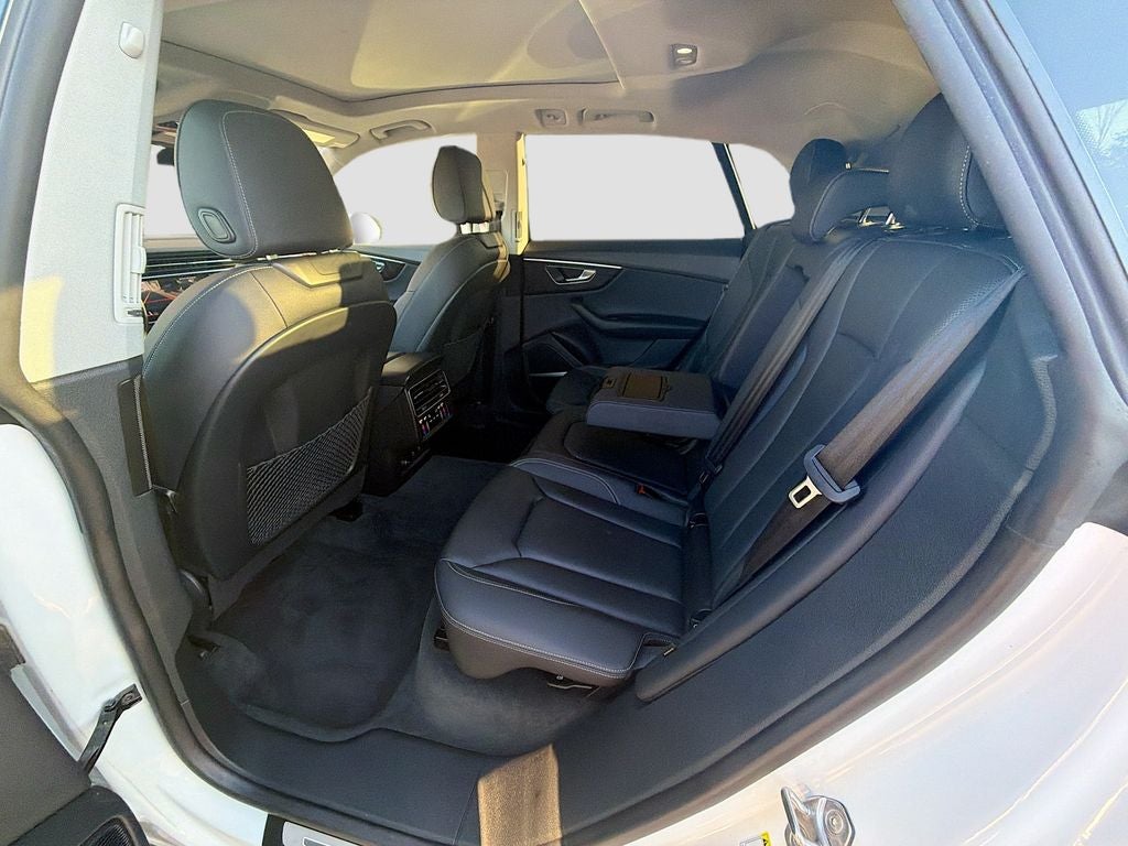 2022 Audi Q8 Premium Plus 55 TFSI quattro Tiptronic