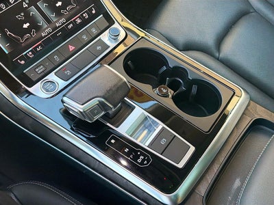 2022 Audi Q8 Premium Plus 55 TFSI quattro Tiptronic