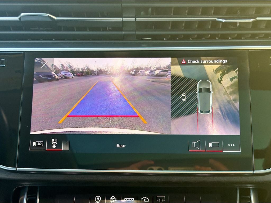 2022 Audi Q8 Premium Plus 55 TFSI quattro Tiptronic