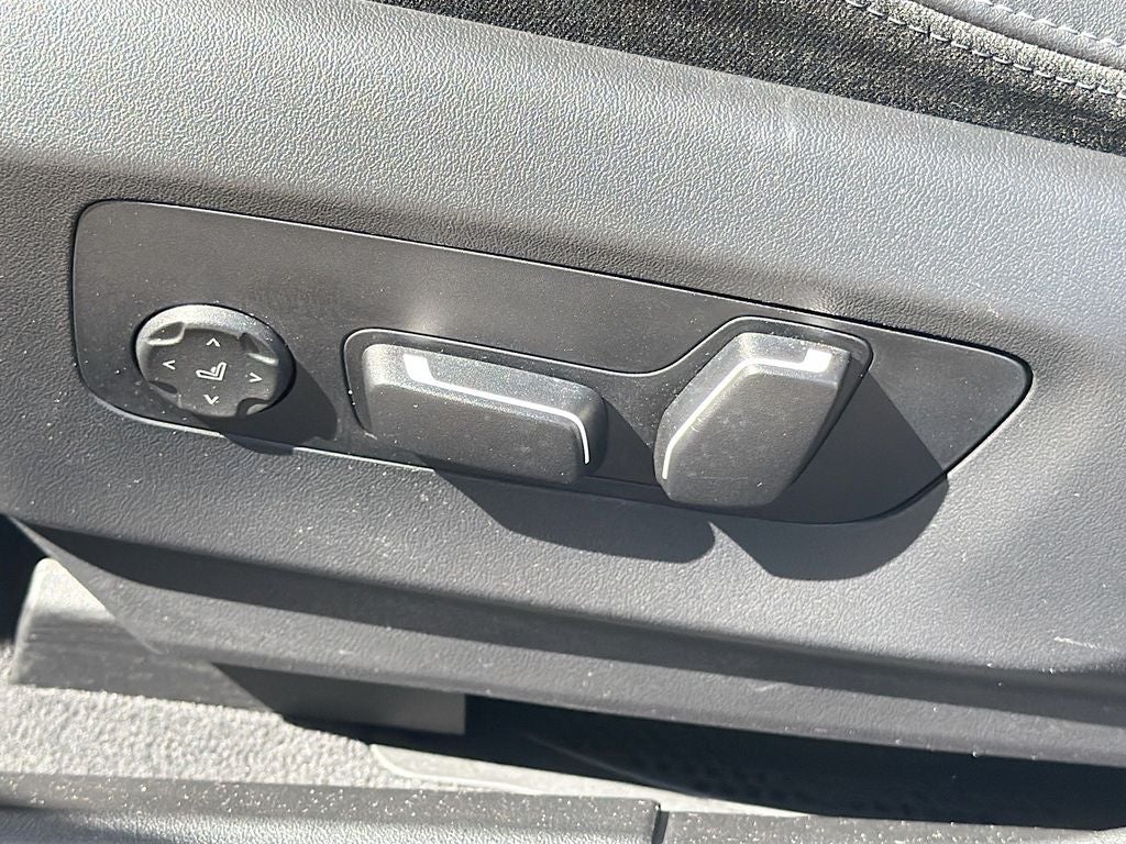 2025 BMW 540i xDrive