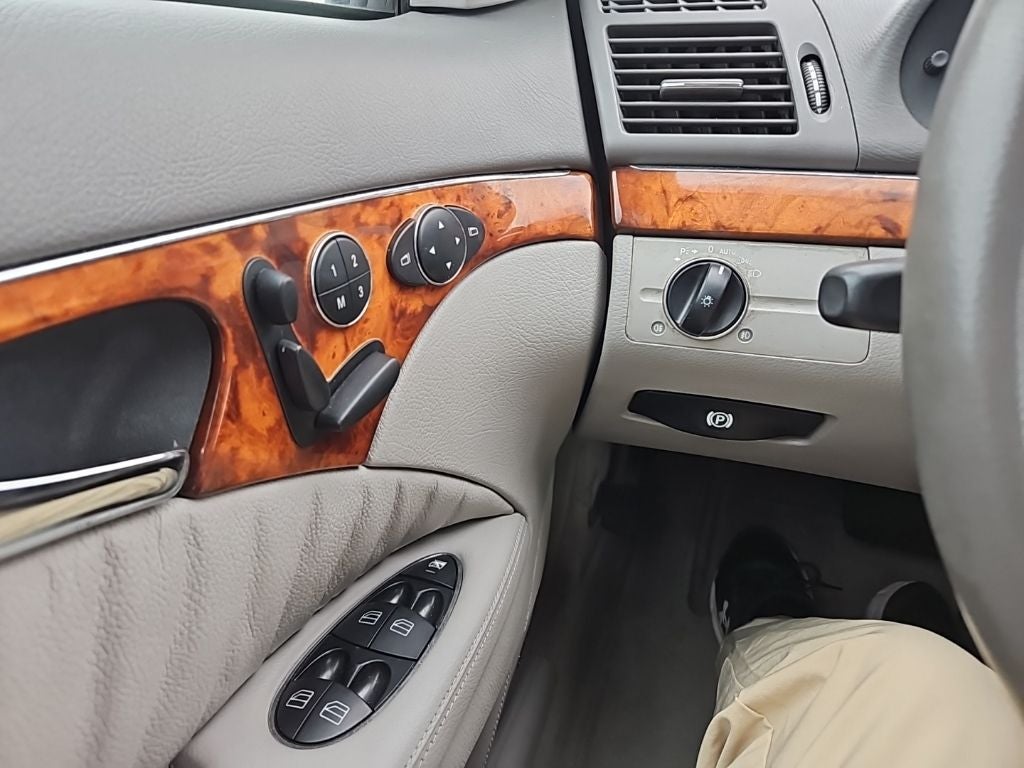 2005 Mercedes-Benz E-Class E 320 Base