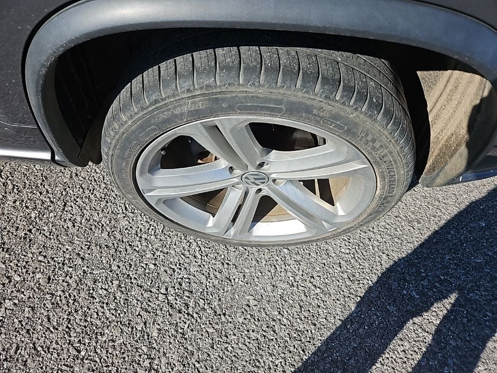 2016 Volkswagen Tiguan R-Line