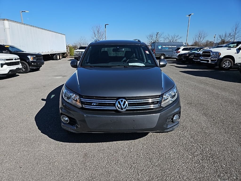 2016 Volkswagen Tiguan R-Line