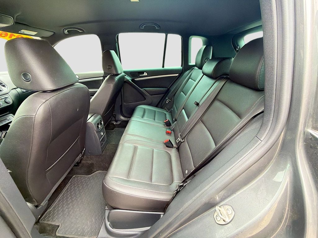 2016 Volkswagen Tiguan R-Line