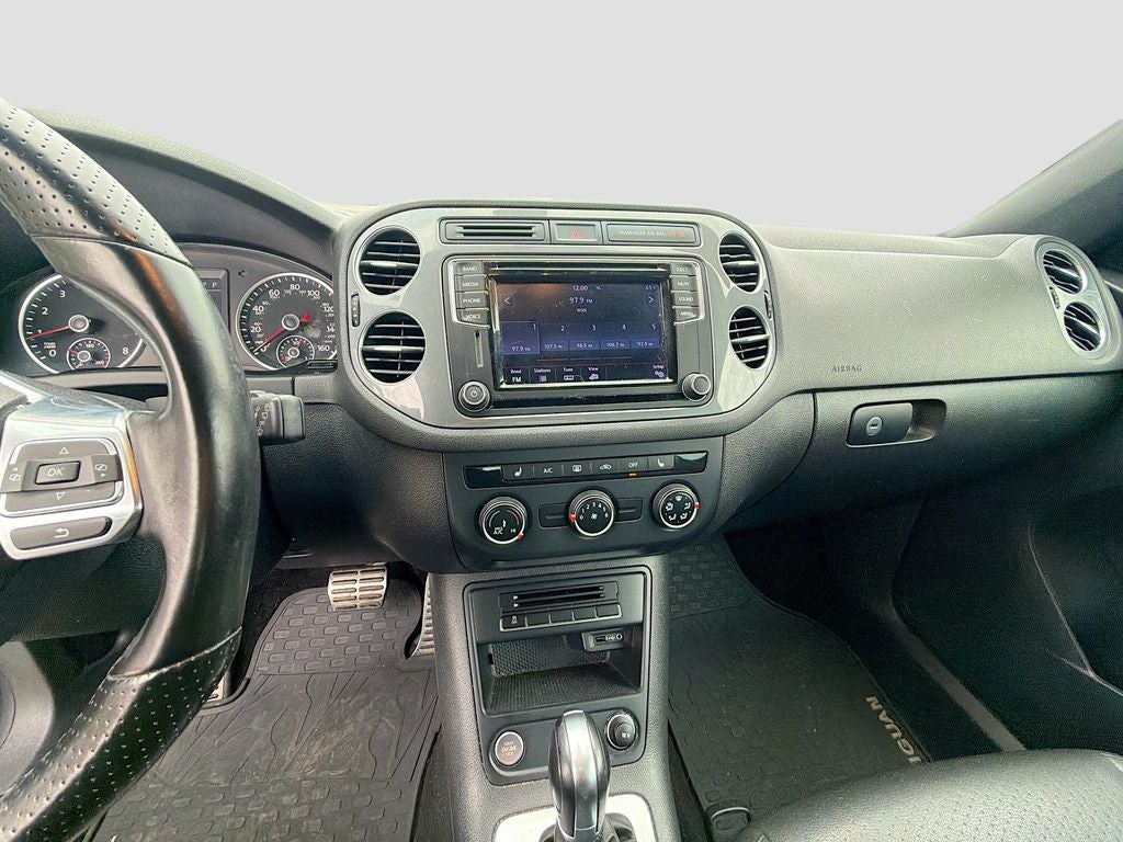 2016 Volkswagen Tiguan R-Line