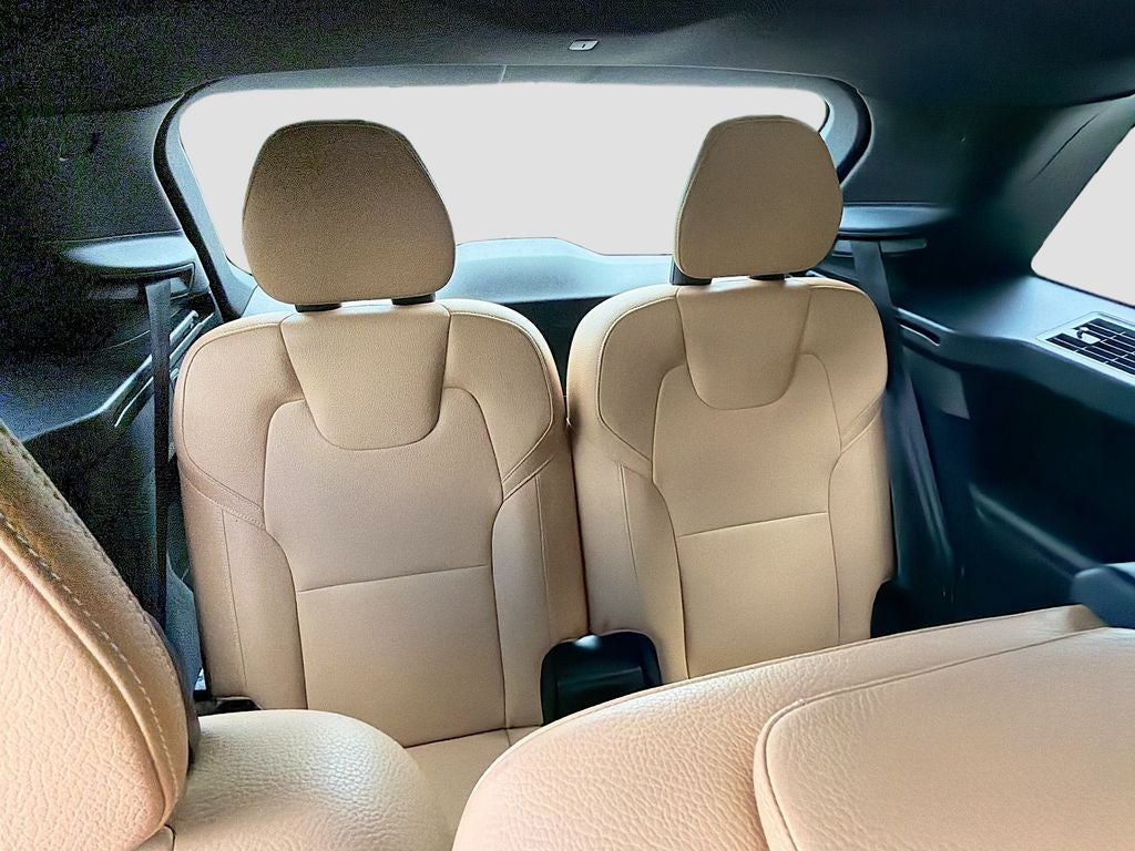 2019 Volvo XC90 T6 Momentum