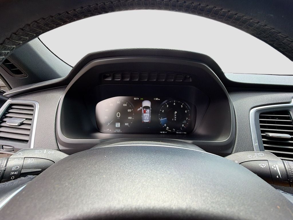 2019 Volvo XC90 T6 Momentum