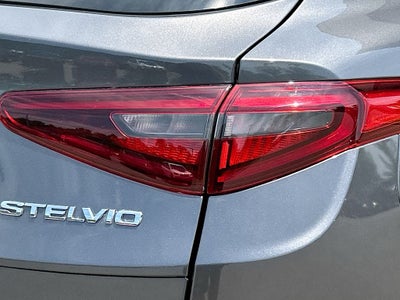 2022 Alfa Romeo Stelvio Ti AWD