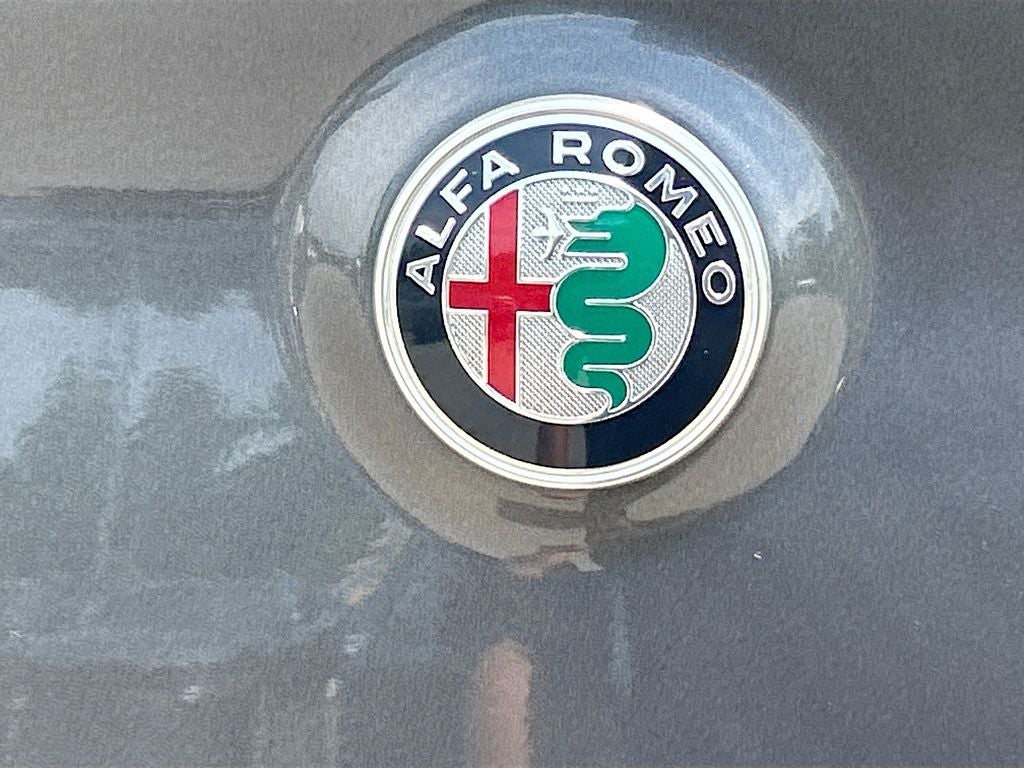 2022 Alfa Romeo Stelvio Ti AWD