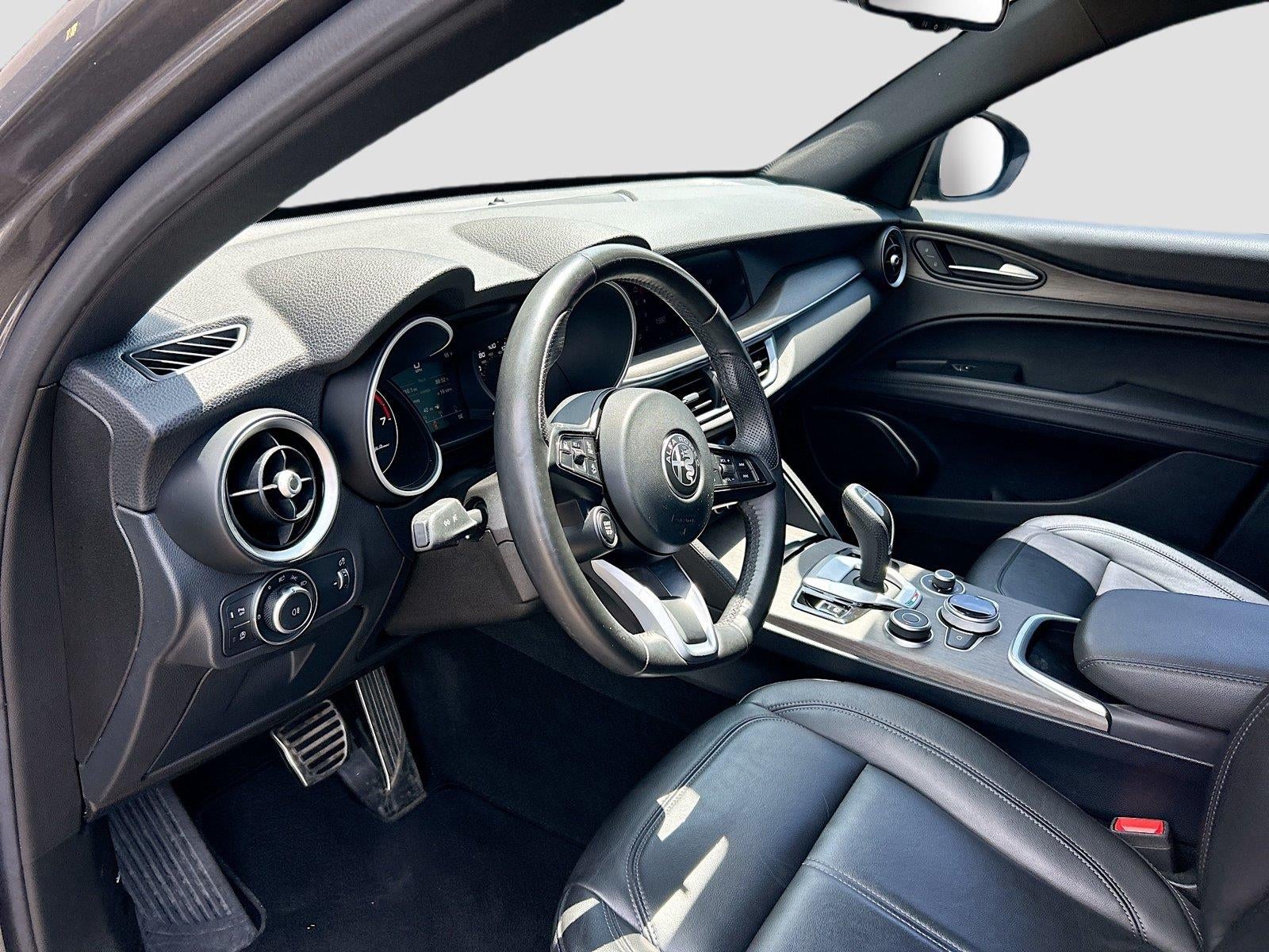2022 Alfa Romeo Stelvio Ti AWD